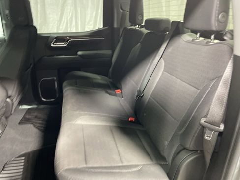 Used 2025 GMC Sierra 1500 SLE image 20