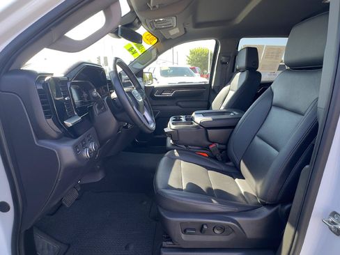 Used 2025 GMC Sierra 1500 SLT AWD/4WD image 12