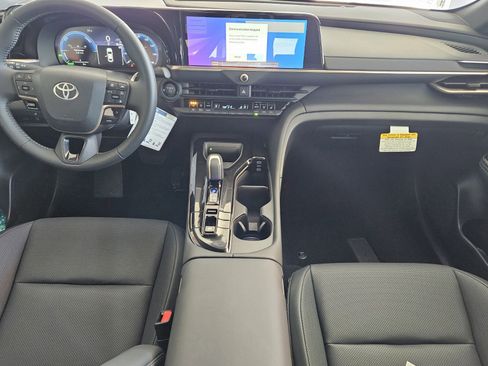 New 2026 Toyota Crown XLE image 7