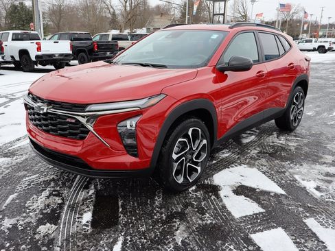 New 2026 Chevrolet Trax RS w/ Sunroof Package image 25