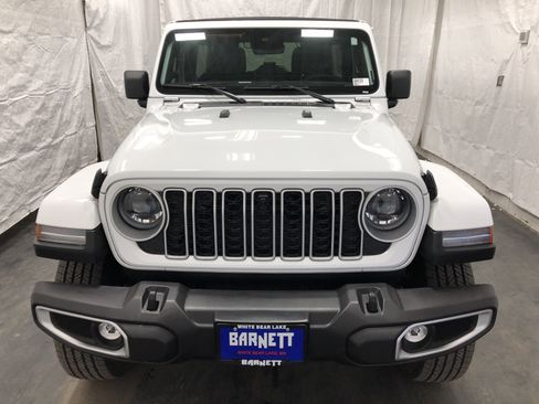 Certified 2024 Jeep Wrangler Sahara w/ Technology Group image 7