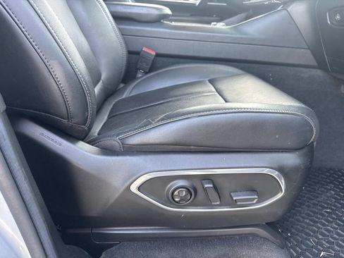 Used 2022 Jeep Wagoneer Series II w/ Premium Group I RWD image 14