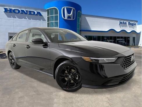 Used 2025 Honda Accord SE image 7