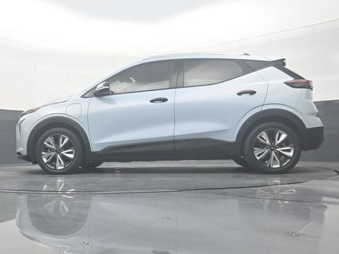 Used 2022 Chevrolet Bolt EUV LT w/ Convenience Package FWD image 30