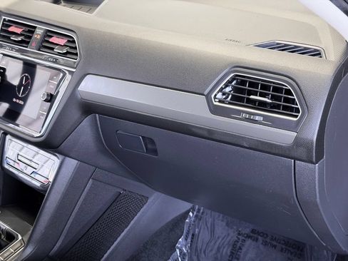 Used 2022 Volkswagen Tiguan SE FWD image 29