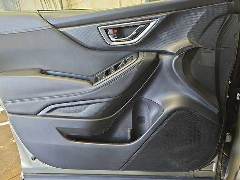 Used 2023 Subaru Forester Premium image 26