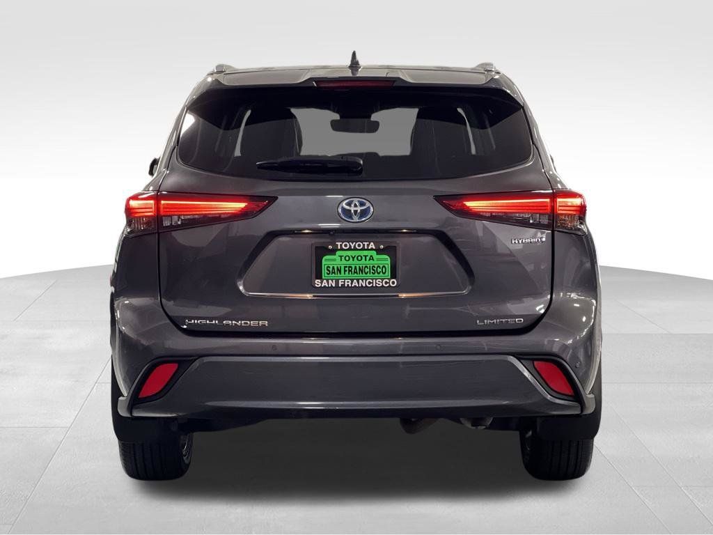 Used 2023 Toyota Highlander Limited AWD/4WD image 4