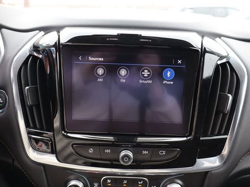 Used 2020 Chevrolet Traverse LT image 20