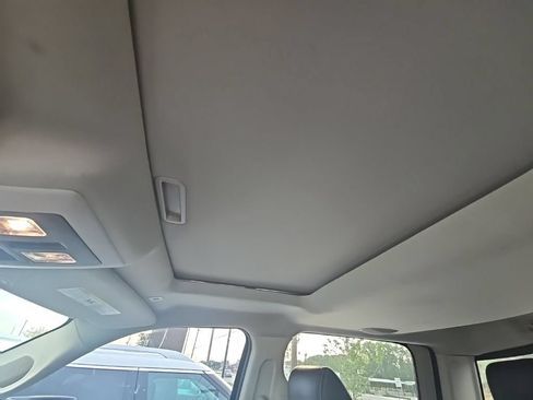 Used 2017 RAM 1500 Laramie w/ Convenience Group AWD/4WD image 13
