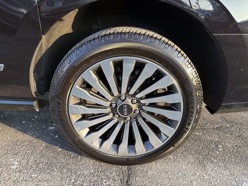 Used 2019 Lincoln Navigator L Reserve image 33