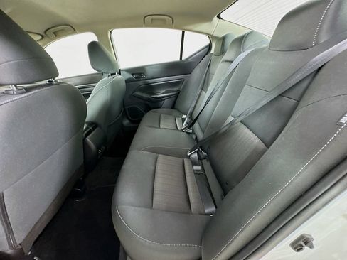 Used 2025 Nissan Altima 2.5 SV FWD image 28