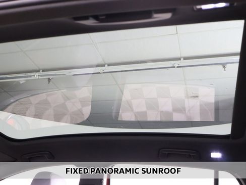 Used 2022 Volkswagen ID.4 Pro S w/ Gradient Package image 4