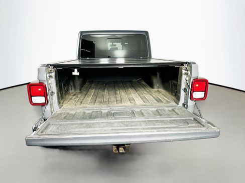 Used 2021 Jeep Gladiator Overland w/ Popular Equipment Package AWD/4WD image 26