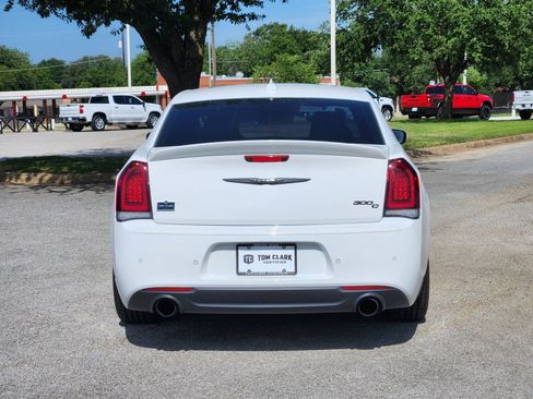 Used 2023 Chrysler 300 C RWD image 32