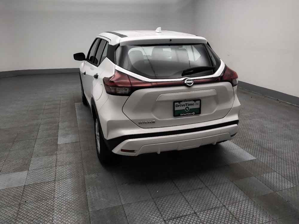 Used 2024 Nissan Kicks S FWD image 5