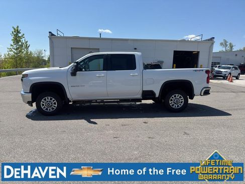 Used 2023 Chevrolet Silverado 2500 LT w/ Convenience Package AWD/4WD image 3