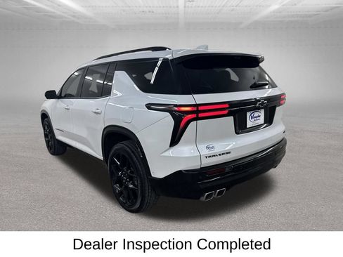 Used 2025 Chevrolet Traverse RS w/ LPO, Floor Liner Package FWD image 9