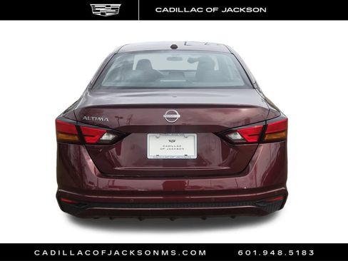 Used 2025 Nissan Altima 2.5 SV image 26