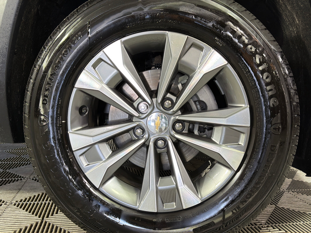 Used 2026 Chevrolet Equinox LT FWD image 36