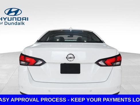 Used 2022 Nissan Versa SV FWD image 8