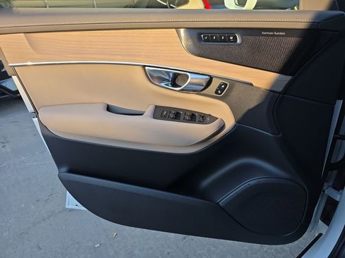 New 2026 Volvo XC90 B6 Plus image 38