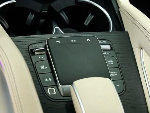Used 2025 Mercedes-Benz GLE 350 4MATIC w/ AMG Line Exterior image 19