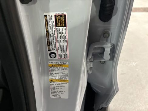 New 2025 Mitsubishi Eclipse Cross LE image 27