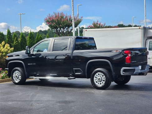 Used 2024 Chevrolet Silverado 2500 LT image 10