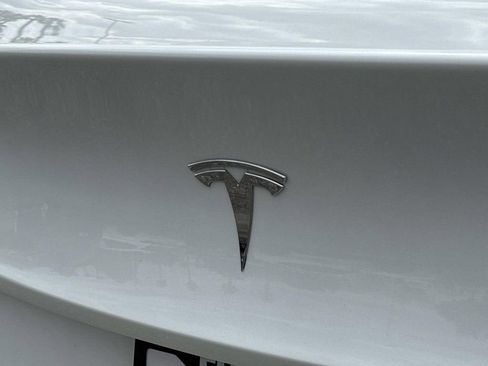 Used 2023 Tesla Model Y Long Range AWD/4WD image 26