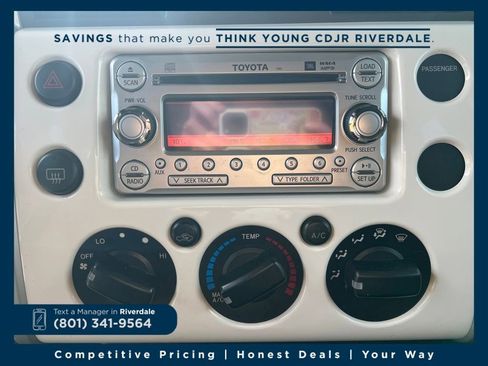 Used 2014 Toyota FJ Cruiser Base w/ Upgrade Package image 19