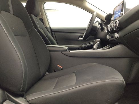 Used 2025 Nissan Sentra SV FWD image 21