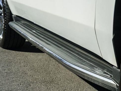 Used 2016 GMC Yukon SLT w/ Open Road Package image 18