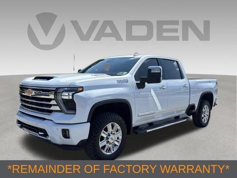 Used 2026 Chevrolet Silverado 2500 High Country w/ Technology Package AWD/4WD image 4
