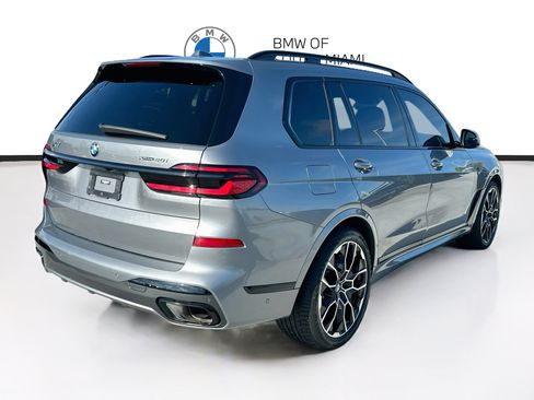 Certified 2024 BMW X7 xDrive40i w/ M Sport Package AWD/4WD image 7