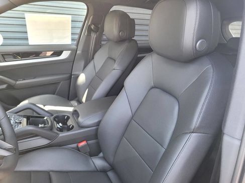 New 2026 Porsche Cayenne AWD/4WD image 5