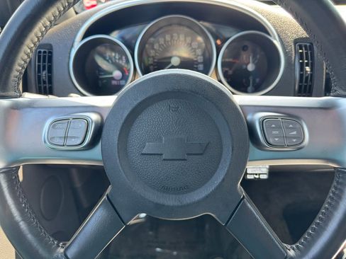 Used 2003 Chevrolet SSR w/ Preferred Equipment Group RWD image 22