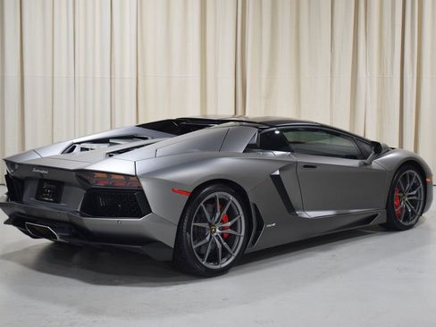 Used 2016 Lamborghini Aventador LP 700-4 AWD/4WD image 10
