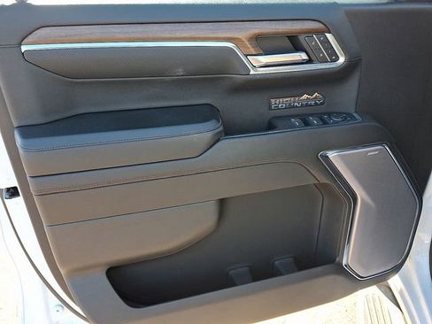 Used 2024 Chevrolet Silverado 1500 High Country w/ High Country Premium Package image 9