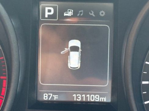 Used 2017 Hyundai Santa Fe Sport FWD image 16