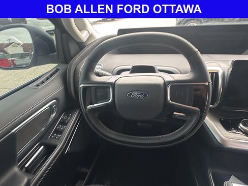 Used 2025 Ford Expedition Max Platinum w/ Driver's Package AWD/4WD image 23