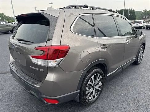 Used 2022 Subaru Forester Limited w/ Popular Package #2 AWD/4WD image 6