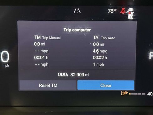 Used 2024 Volvo XC90 B6 Plus AWD/4WD image 5