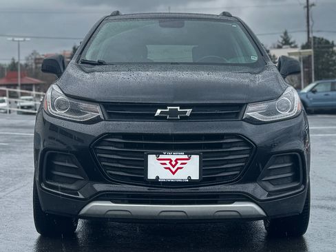 Used 2019 Chevrolet Trax LT w/ Sun & Sound Package AWD/4WD image 5