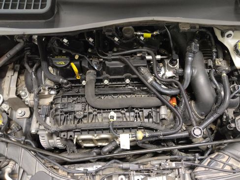 Used 2019 Ford Escape SEL image 30