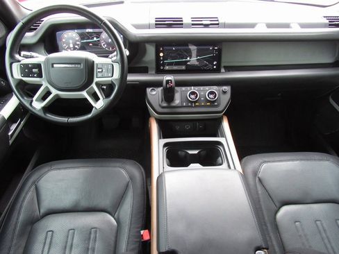 Used 2022 Land Rover Defender 110 X-Dynamic HSE image 32