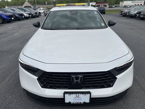 Used 2025 Honda Accord Sport image 3