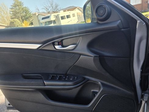 Used 2018 Honda Civic EX image 13