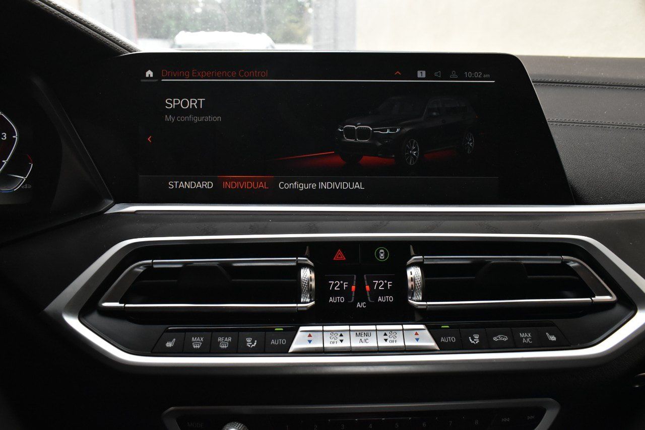 Used 2021 BMW X7 xDrive40i w/ M Sport Package AWD/4WD image 27