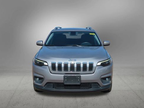 Used 2019 Jeep Cherokee Latitude w/ Popular Appearance Group image 9