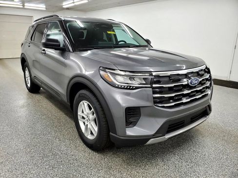 New 2026 Ford Explorer Active image 3
